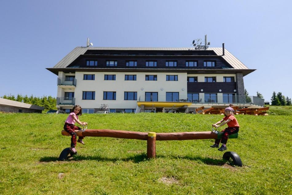 Horsky Hotel Friesovy Boudy Strážné 외부 사진